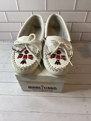 Vintage Minnetonka Moccasins Made In USA Size 9 White Beaded Needs Insoles • $39.99