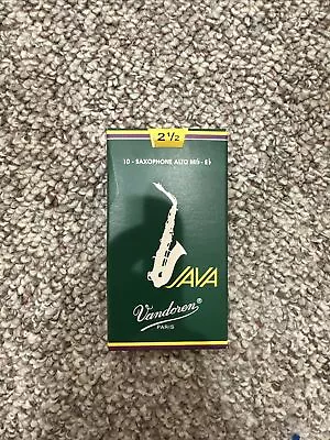 Vandoren SR2625 Alto Sax JAVA Reeds (Strength 2.5) - Box Of 7 • $0.99