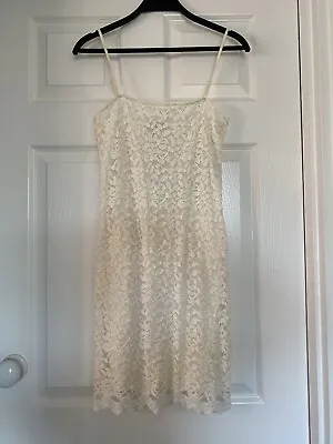 £10 • Buy Zara Cream Lace Mini Dress Size M