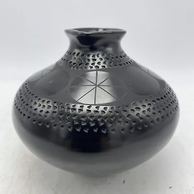 Paty Quezada Mata Ortiz Mexican Pottery Black Ware Pot 5.75 X 5 Carved Circles • $45