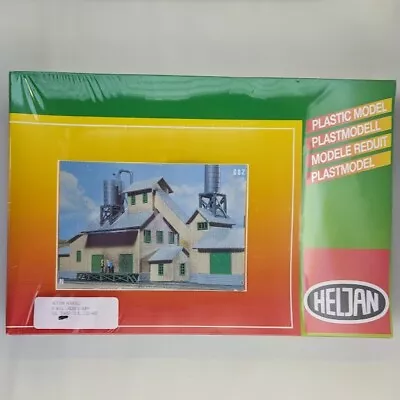 Heljan Con-Cor N Scale Farmers Supply House Model Kit #682 • $46.80