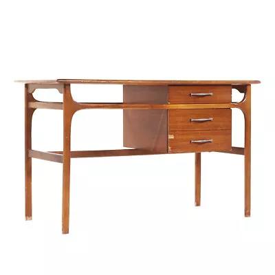 Lane Acclaim Mid Century Walnut Desk • $3347