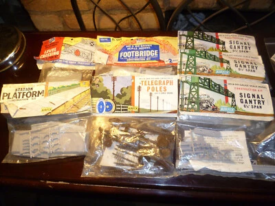 £5 • Buy Airfix Railway Model Kits (Seven) 00 Gauge
