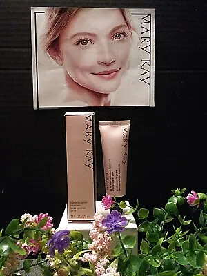 Mary Kay Foundation Primer Sunscreen With Broad Spectrum SPF 15 New Old Stock!  • $19.95