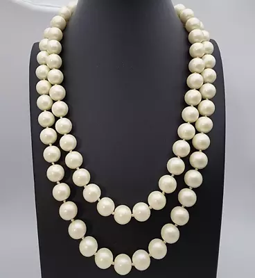 Vtg Chic Rope Length Glass Faux Pearl Hand Knot Necklace High Gloss Cream 42  • $14.99