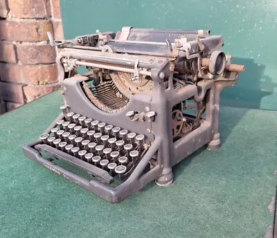 Vintage Underwood Standard Typewriter • £44.99