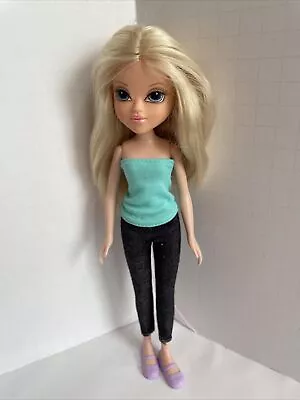 2009 Moxie Girlz Teenz Avery Doll Blond Hair Blue Eyes In Blue Jeans • $8.54