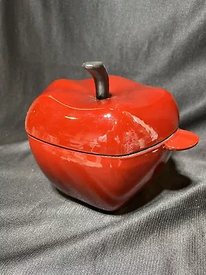 Martha Stewart  Enameled Cast Iron 2QT Red Apple Casserole Lidded Pot • $30