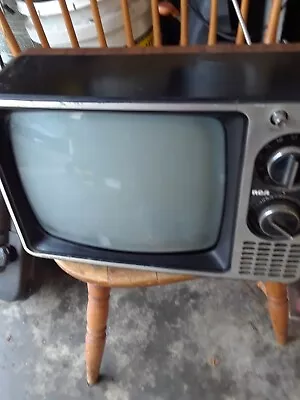 Vintage TV 1980 RCA 9  Portable TV AC DC B&W RCA BLACK & WHITE Parts Prop • $49.99