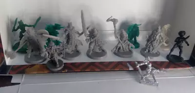 Dungeons And Dragons Pathfinder Warhammer Miniatures Lot Of 12 Barbarians • $12.99