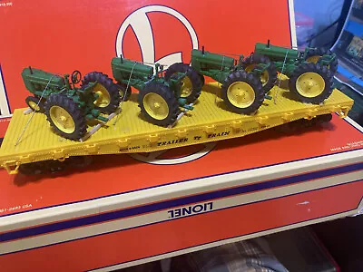 Lionel Trains O Gauge CUSTOM FLAT With 4 Rare JOHN DEERE Tractors NICE ! LOOK ! • $99