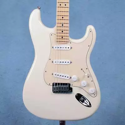 Fender American Standard Stratocaster 2006 W/Case - Olympic White - Preowned • $1942
