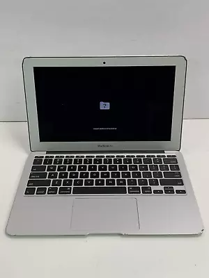 Apple MacBook Air A1465 I5-4260U 4GB Ram 128GB SSD - EMC 2631 - COSMETIC ISSUE • £55