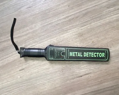 Portable Hand Held Detectorist Club Concert Security Inspection Metal Detector • £9.99