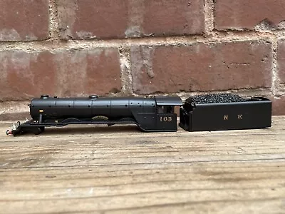 Hornby LNER A3 No 103 'Flying Scotsman' In Wartime Black Livery. Body And Tender • £24.95