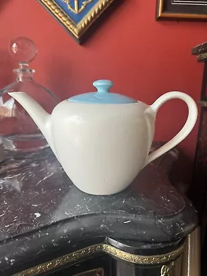 Lovely J & G Meakin Teapot • £15