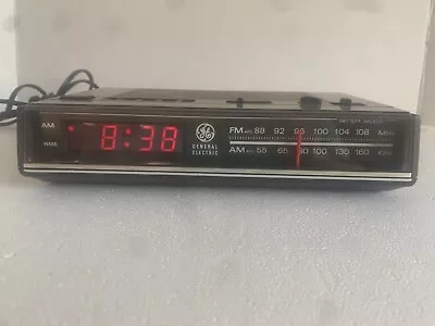 Vintage GE General Electric Alarm Clock AM/FM Radio 7-4624A Wood Grain Works A+ • $24.95