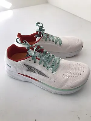 Altra Women's Escalante 3 Running Shoes In White 9.5 Never Worn • $95