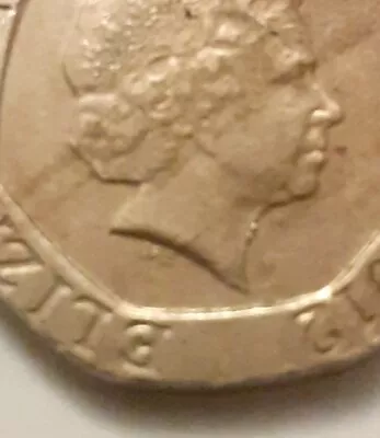 Rare Mint Error Free20p 2012 Queen's Neck A Good Start Error Coin 👇🏻 • £2.50