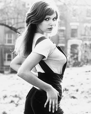 Madeline Smith Hammer Horror 10  X 8  Photograph No 17 • £4