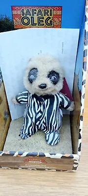 Safari Oleg Meerkat Toy With Box And Certificate Limited Edition Exc Condition • £1.99