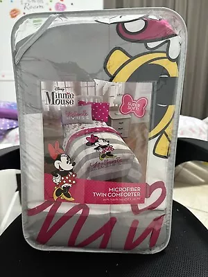 New Twin Size Bed In A Bag Girl's Duvet Cover Minnie Mouse Bedding Disney • $33