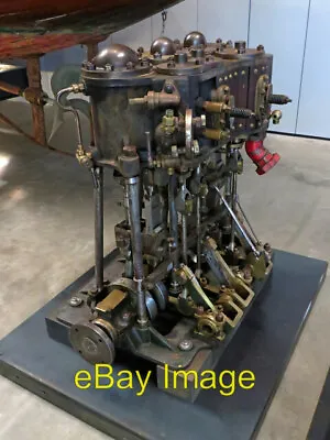 Photo 6x4 Windermere Jetty Museum - Engine From Steam Launch Kittiwake Ki C2021 • $2.49