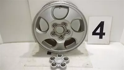 Wheel 16x6-1/2 Aluminum 5 Hole Silver Opt PY0 Fits 02-04 VUE 670450 • $100