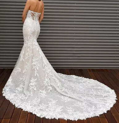 Wedding Dress Martina Liana Lux Dress Size 8 • $2500