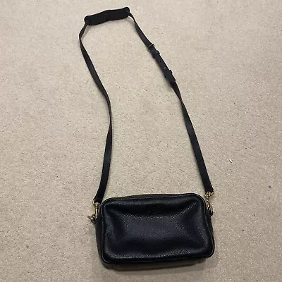 Black Ugg Crossbody Handbag • £30