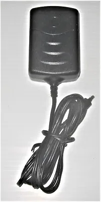 Motorola PSM4940C Cell Phone Charger AC Power Adapter Wall Plug - Used • $3.50