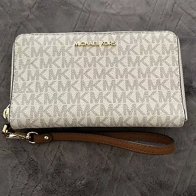 Michael Kors Jet Set Travel Medium Zip Around Phone Holder Wallet Ivory/ Brown • $39.99