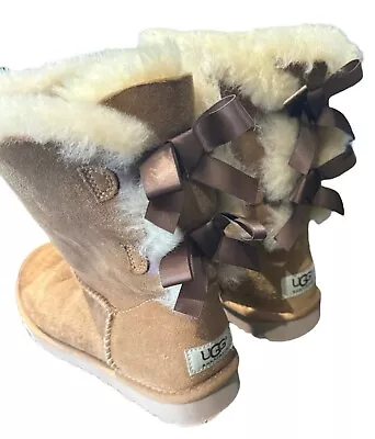 UGG Women's Chestnut Classic Bailey Bow Boots Size UK 4.5 • £15.99