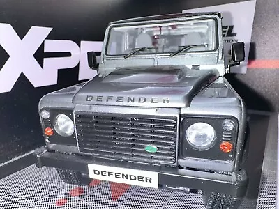 1:18 LAND ROVER Defender 110 1/18 4x4 Off Road Jeep SILVER • £110