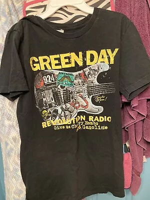 2016 Green Day Revolution Radio Shirt Guitar Billie Joe Armstrong Size S • $19.50