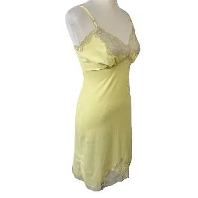 Van Raalte Full Slip Dress Size 32 Small Vintage 1960s Pale Yellow Nylon Lace • $32.49