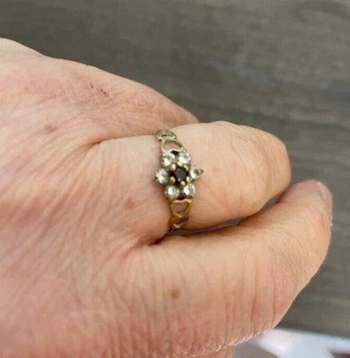 £85 • Buy Beautiful Vintage 9ct Gold Flower Ring