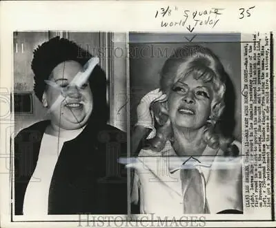 1964 Press Photo Actress Mae West & Singer Marie Lind Los Angeles - Pio08199 • $19.99