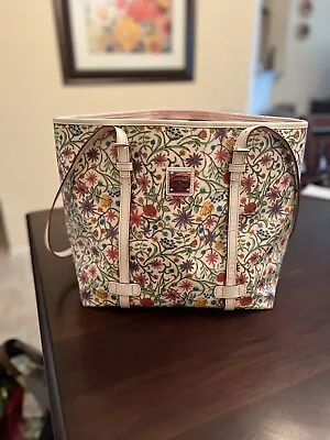 Dooney Bourke White Floral Garden Cottage Flowers Leather Large Leisure Tote • $95