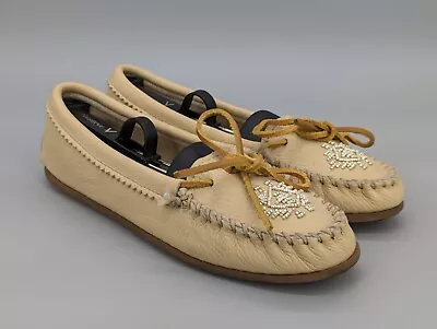 Minnetonka Women's Beaded Moccasins Loafers Beige Soft Suede Leather Size 9 • $28