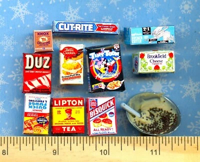 $9.99 • Buy * * Vintage Dollhouse Miniatures Visual Grab Bag Sales Lot.  # 3218