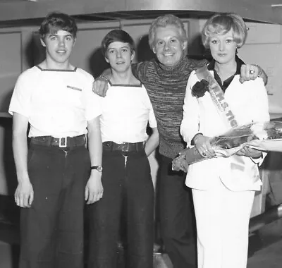 £24.99 • Buy Vintage Press Photo HMS Tiger Danny La Rue Visit Cabin Crew Pretty Girl 1975