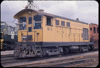 MB10-39 Original Colour Slide Pacific Great Eastern FM H10-44 #D-1 At Vancouver • $2.19