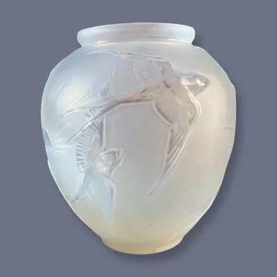 Ernest Sabino (1878-1961) - Art Deco Vase Opalescent Glass Swallows Decoration • $683.87