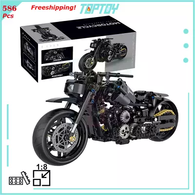 SG60502 586Pcs 1:8 MOC Road Racer Motorcycle Assembling Building Blocks • $45