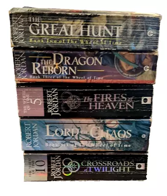 ROBERT JORDAN Bundle Of 5 Paperbacks From Wheel Of Time Series No. 235610 • $45