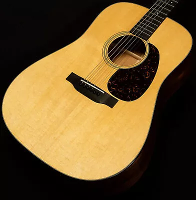 Martin Guitars  Standard Series D-18 • $2799