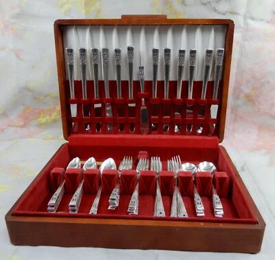$149.99 • Buy 64 Piece Oneida Silverplated 1936 Community “Coronation” Silverware Set With Box