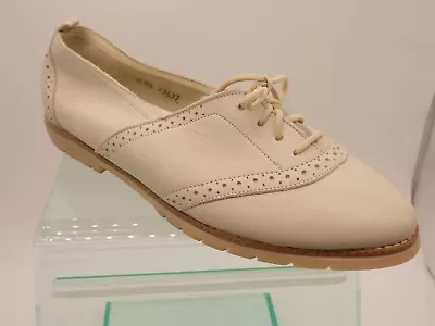 Sbicca Women's Saddle Shoes Size 7-lace Up-bone Colored • $15.99