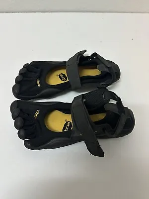 Vibram FiveFingers Toe Shoes Womens Size 37 Black Pre-Owned • $29.99